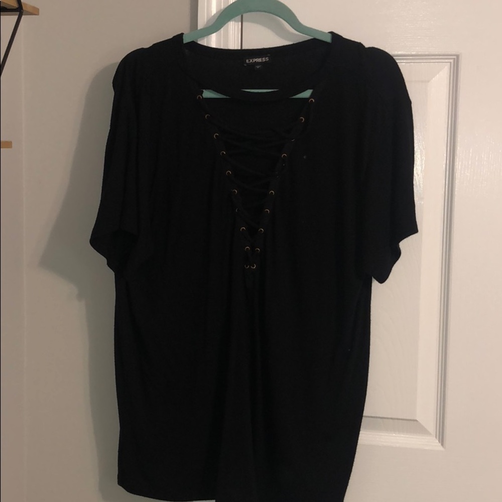 Criss cross T-shirt